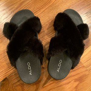 Aldo Vergadoro BLACK furry Slide On Sz 6.5